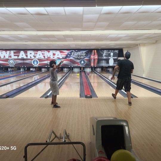 Bowlarama Lanes