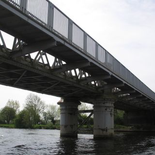 Bourne End Railway Bridge