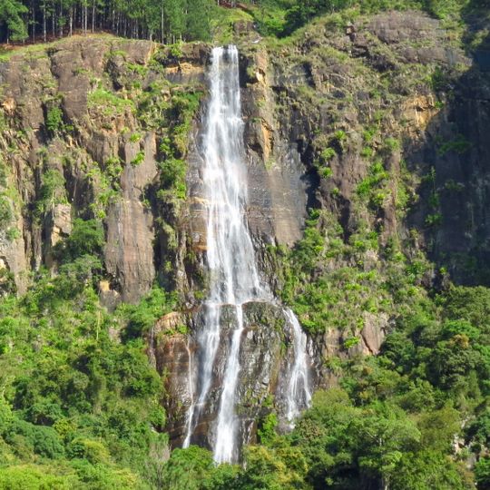 Bambarakanda Falls