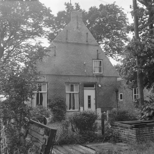 Karakteristiek Amelander huis onder zadeldak met topgevel