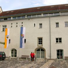 Ehem. Schlossbauten und Befestigungsanlage, heute Schule
