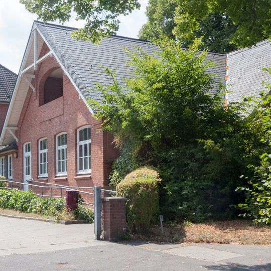 Schule Schulbergredder 13