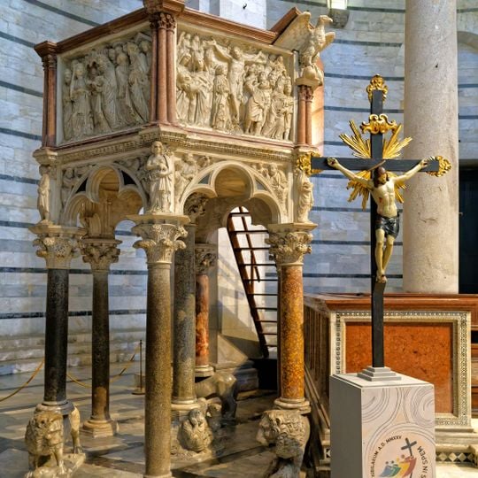 Pulpit in the Pisa Baptistery