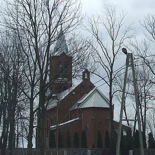 Kościół Przemienienia Pańskiego z cmentarzem kościelnymn w Szyszkach