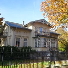 Wohnhaus & Villa Regattastraße 94