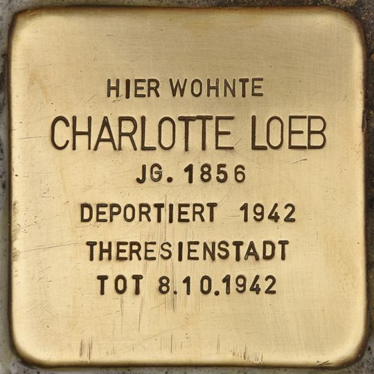Stolperstein en memoria de Charlotte Loeb