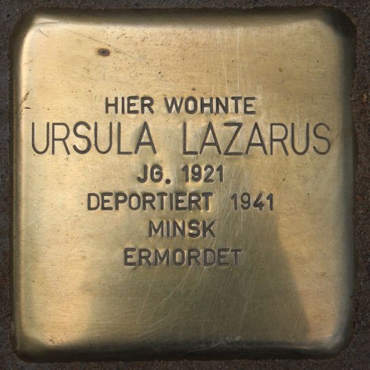 Stolperstein en memoria de Ursula Lazarus