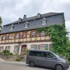 Wohnhaus in offener Bebauung Schloßberg 15