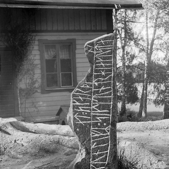 Södermanlands runinskrifter 162