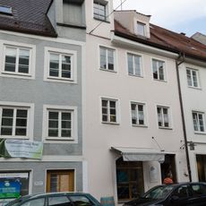 Wohn- und Geschäftshaus