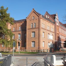 Schule (zwei Gebäudeteile) Am Wallgraben 16