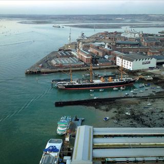 Portsmouth Dockyard, the Docks
