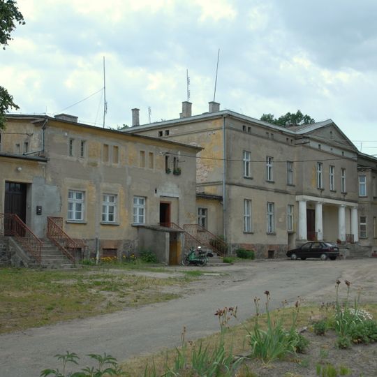 Zespół dworski w Płochociniu