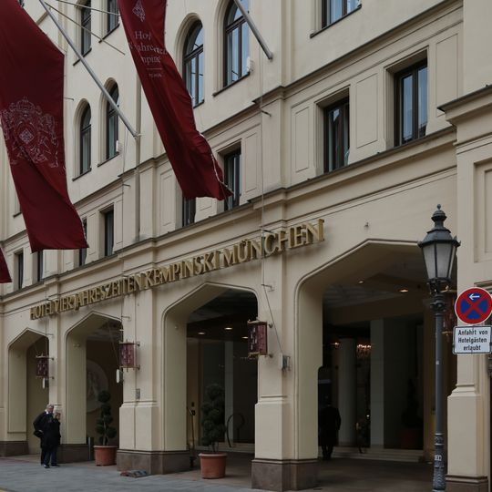 Hotel Vier Jahreszeiten Kempinski