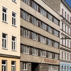 Gemeindebau Clementinengasse 6