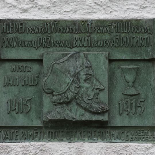 Pamětní deska Jana Husa ve Velenicích
