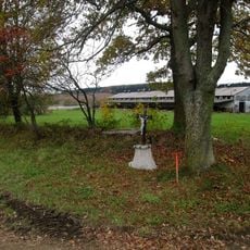 Kříž západně od Řesanic