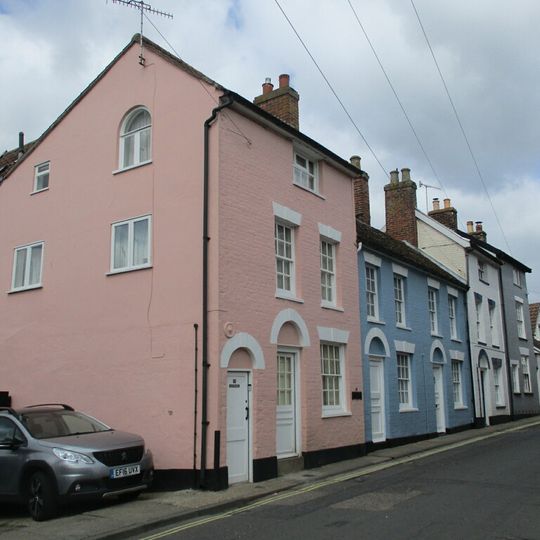 11-17, Quay Street