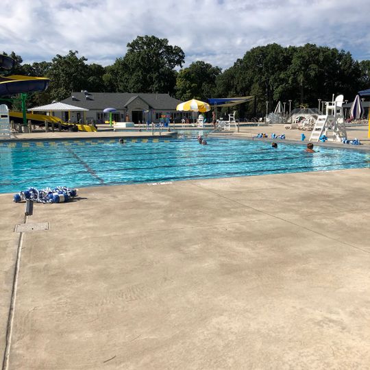 BG City Pool and Water Park