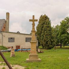 Kříž v Lechovicích u kaple