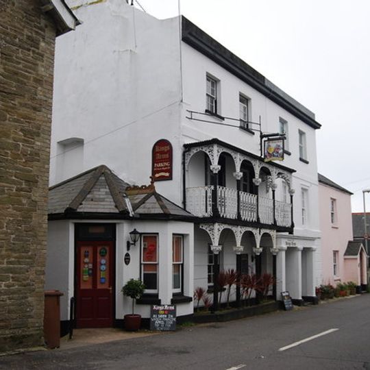 Kings Arms And Clifton House Stores