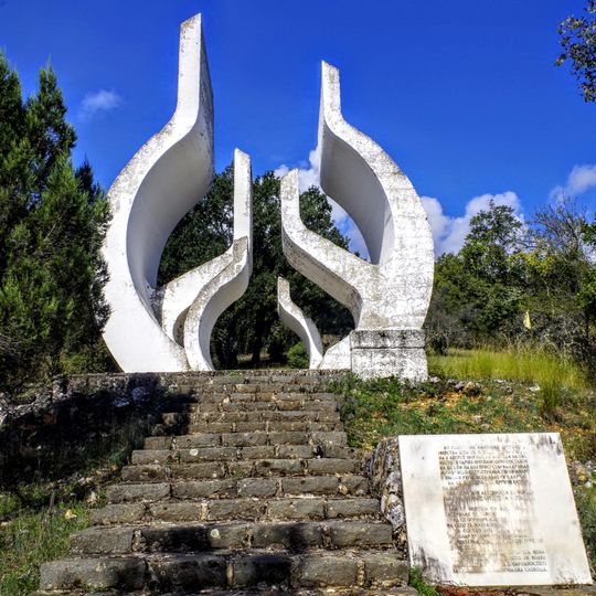 Споменик за Преспанското советување на ЦК на КПМ