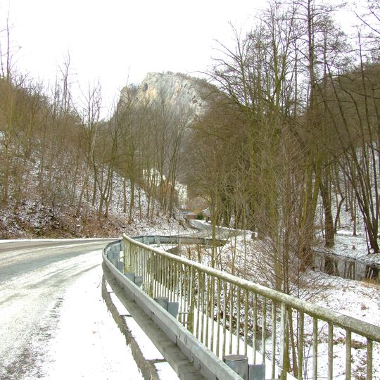 Most přes Loděnici jihozápadně od Svatého Jana pod Skalou