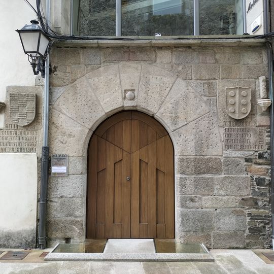 Biblioteca del Museo de la Tierra de Melide