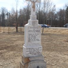 Kříž na křižovatce silnice 152 a 399 u Slavětic