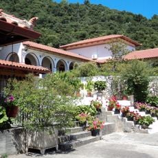 Moni Metamorfosis Sotira, Kamena Vourla