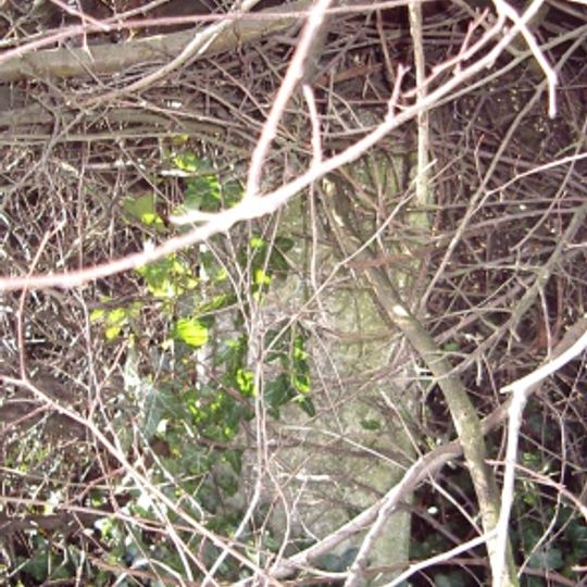 Milestone, c.10yds N of roundabout