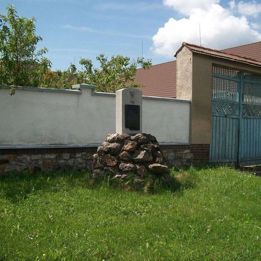 Památník ve Vitince