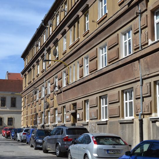 Byty štátnych zamestnancov, dom bytový-sekcia II.