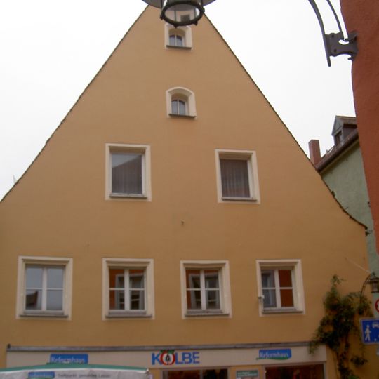 Wohn- und Geschäftshaus