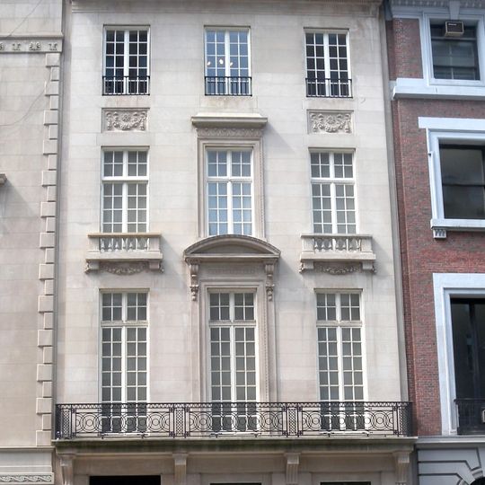 Acquavella Galleries