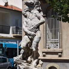 Satyre supportant une vasque