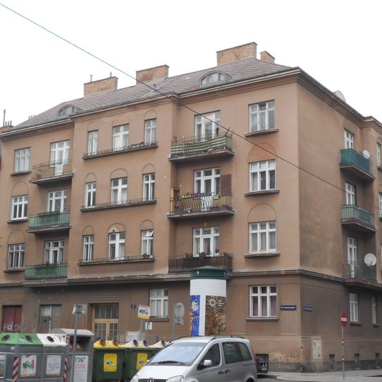 Miethaus Neusserplatz 4