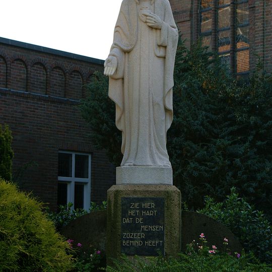 Statue of Sacred Heart of Jesus Christ