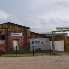 Dampfmaschine und umgebener Raum