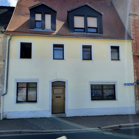 Albert-Kuntz-Straße 18