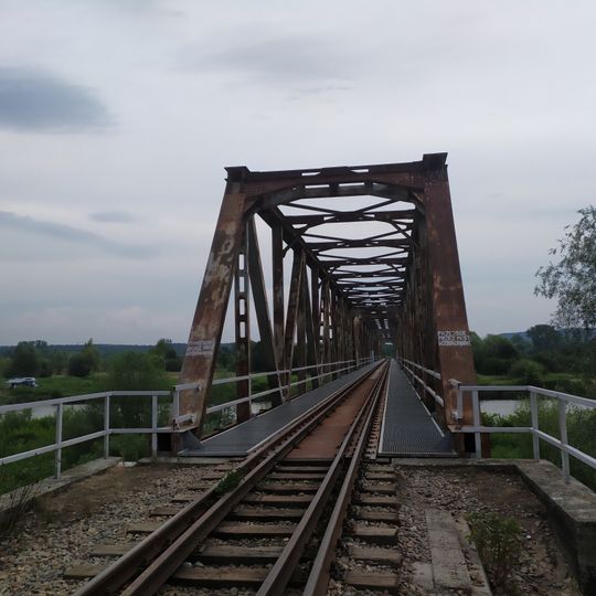 Most kolejowy w Okleśnej