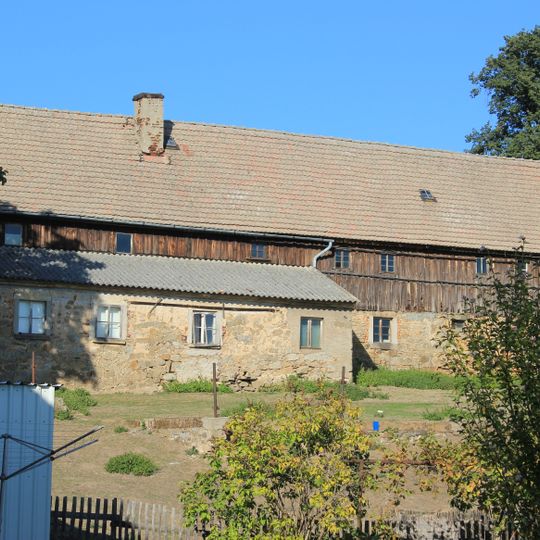 Wohnstallhaus mit integrierter Scheune Dorfstraße 6