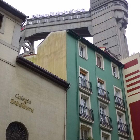 Ascensor de Begoña