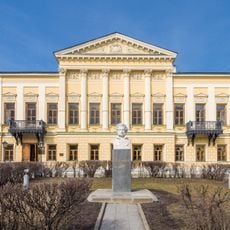 Спартаковская улица 9 c3, Главный дом