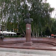 Памятник М. Е. Пятницкому
