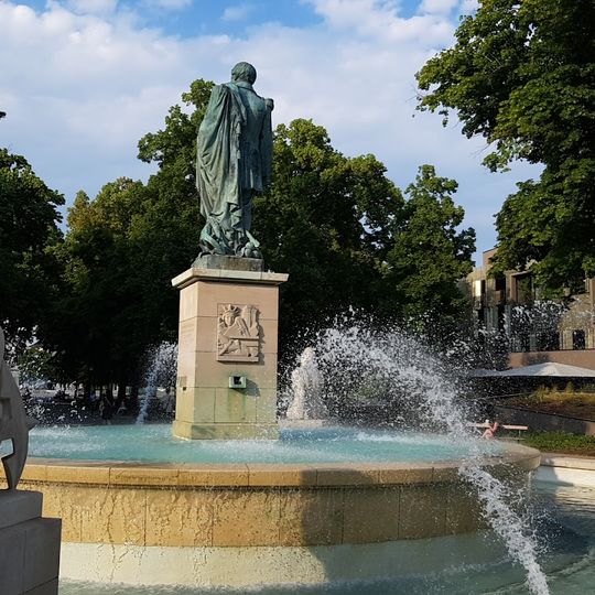 Statue d'Armand Joseph Bruat