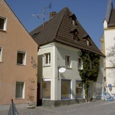 Wohn- und Geschäftshaus