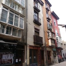 Casa Cuchillería 81