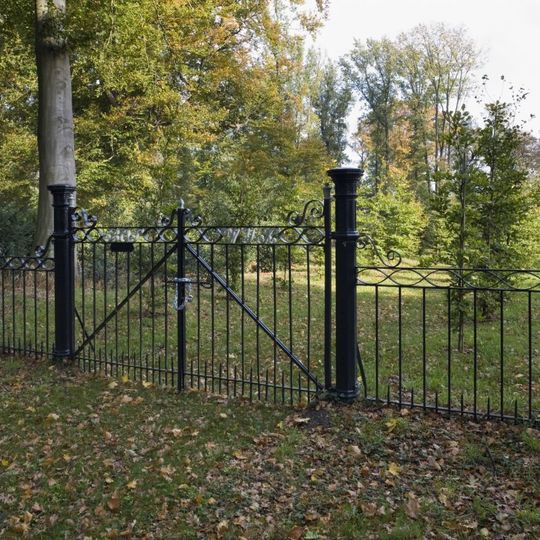 Boschwijk: Rechter inrijhek