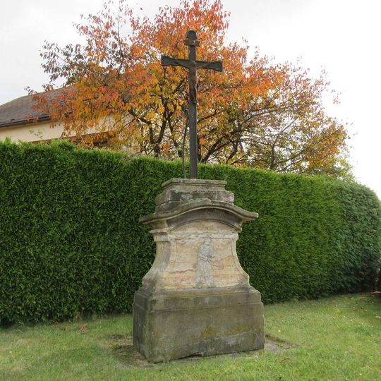 Kříž v Postřelmově na Mírové ulici